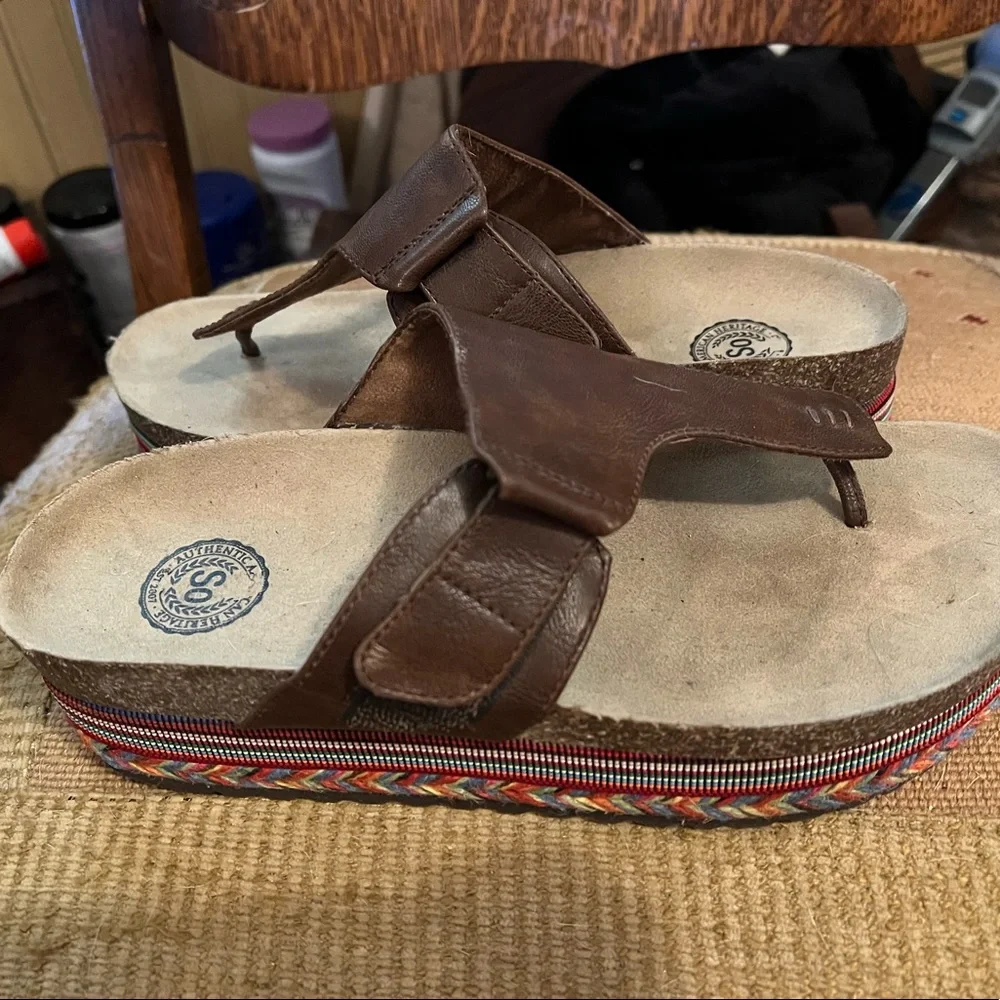 Colorful Platform Sandals - Picture 2 of 4